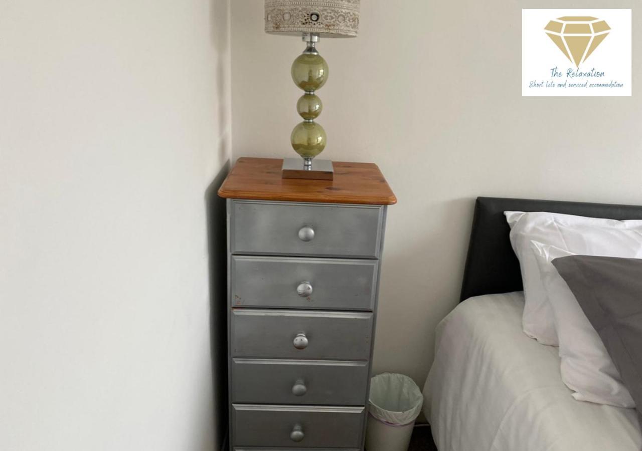 2 Bed Apartment-5 Guests - Business-Relocation-Parking - The Brighton Short Stay & Serviced Apartments Kültér fotó