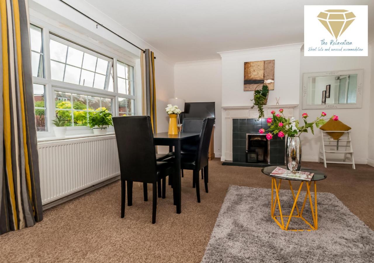 2 Bed Apartment-5 Guests - Business-Relocation-Parking - The Brighton Short Stay & Serviced Apartments Kültér fotó