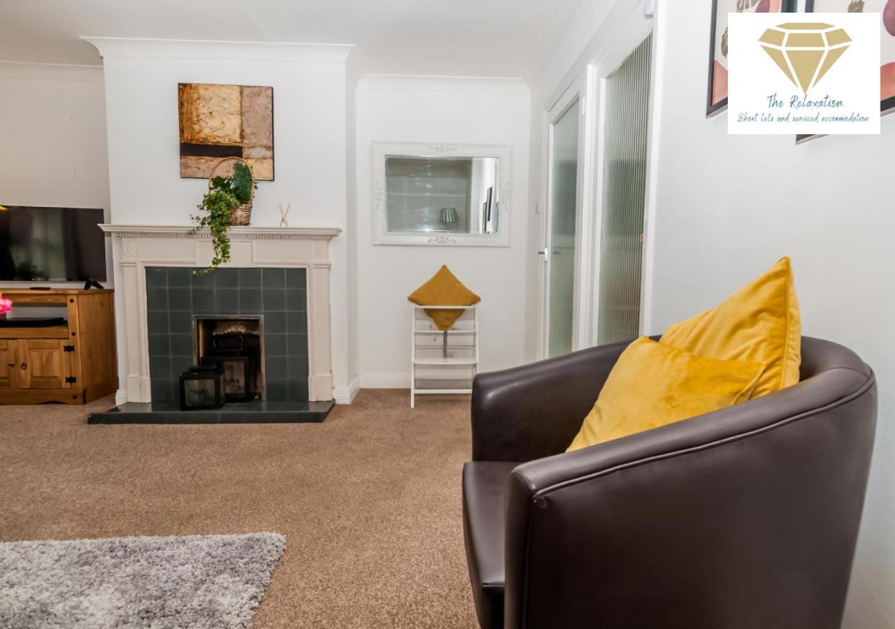 2 Bed Apartment-5 Guests - Business-Relocation-Parking - The Brighton Short Stay & Serviced Apartments Kültér fotó