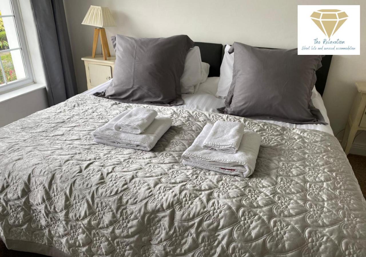 2 Bed Apartment-5 Guests - Business-Relocation-Parking - The Brighton Short Stay & Serviced Apartments Kültér fotó