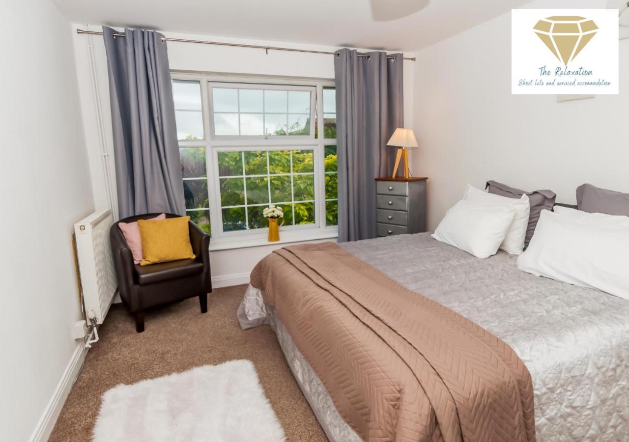 2 Bed Apartment-5 Guests - Business-Relocation-Parking - The Brighton Short Stay & Serviced Apartments Kültér fotó