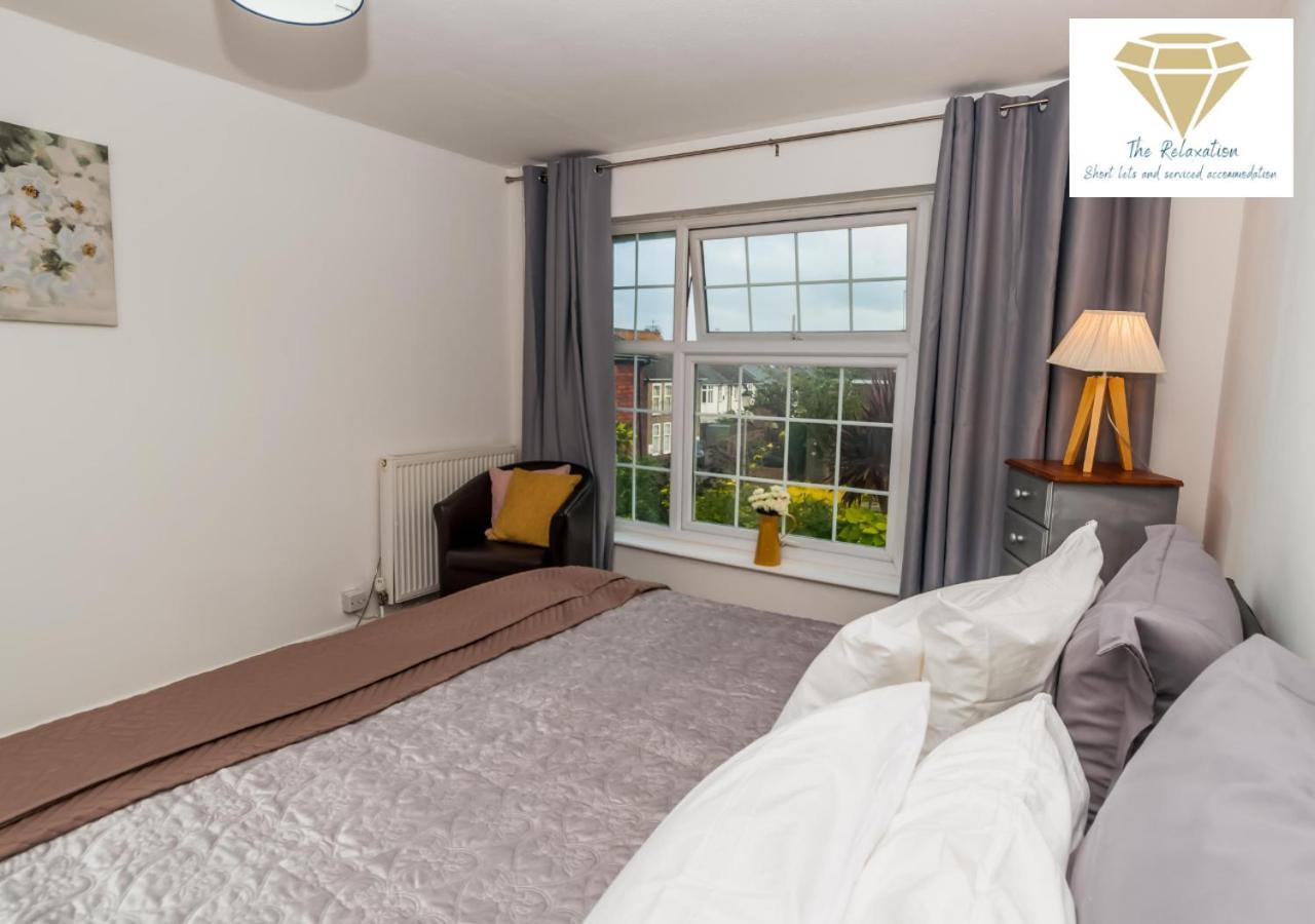 2 Bed Apartment-5 Guests - Business-Relocation-Parking - The Brighton Short Stay & Serviced Apartments Kültér fotó