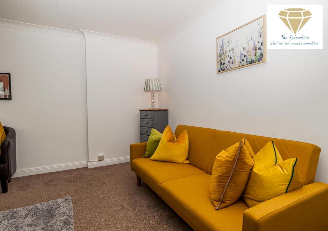 2 Bed Apartment-5 Guests - Business-Relocation-Parking - The Brighton Short Stay & Serviced Apartments Kültér fotó