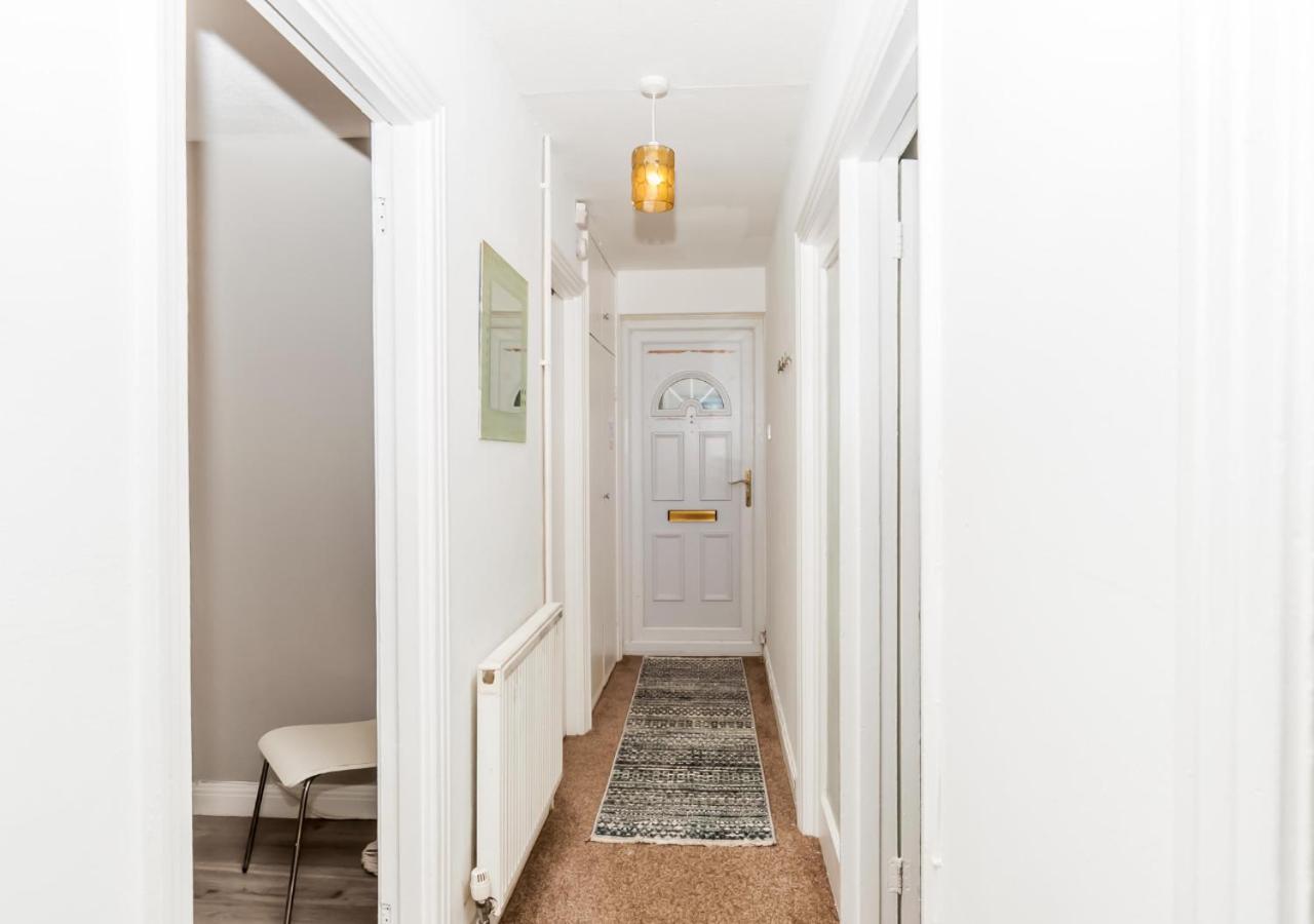 2 Bed Apartment-5 Guests - Business-Relocation-Parking - The Brighton Short Stay & Serviced Apartments Kültér fotó