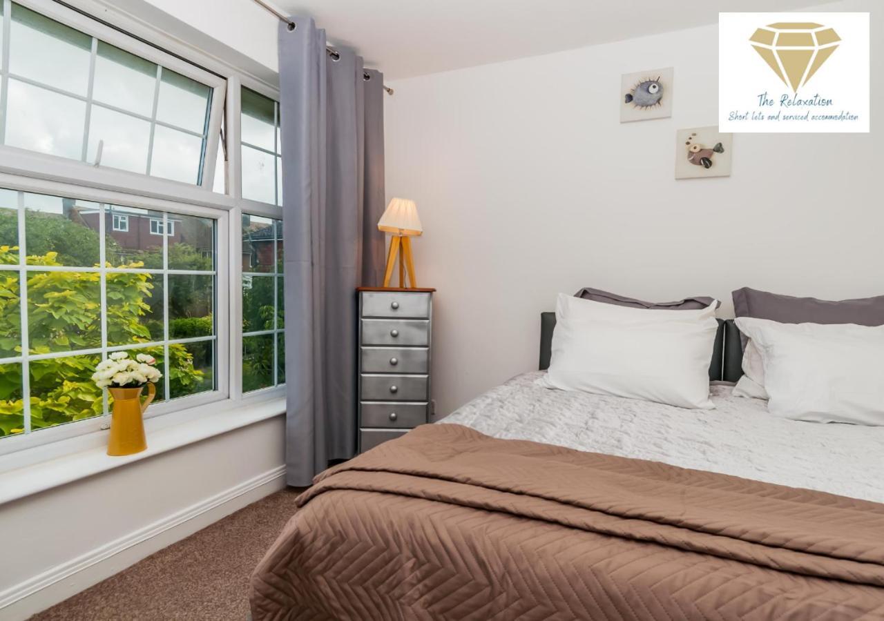 2 Bed Apartment-5 Guests - Business-Relocation-Parking - The Brighton Short Stay & Serviced Apartments Kültér fotó