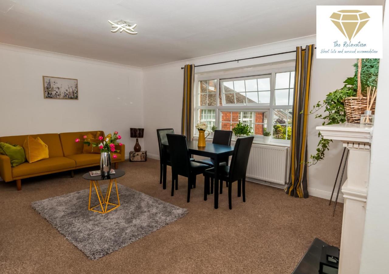 2 Bed Apartment-5 Guests - Business-Relocation-Parking - The Brighton Short Stay & Serviced Apartments Kültér fotó