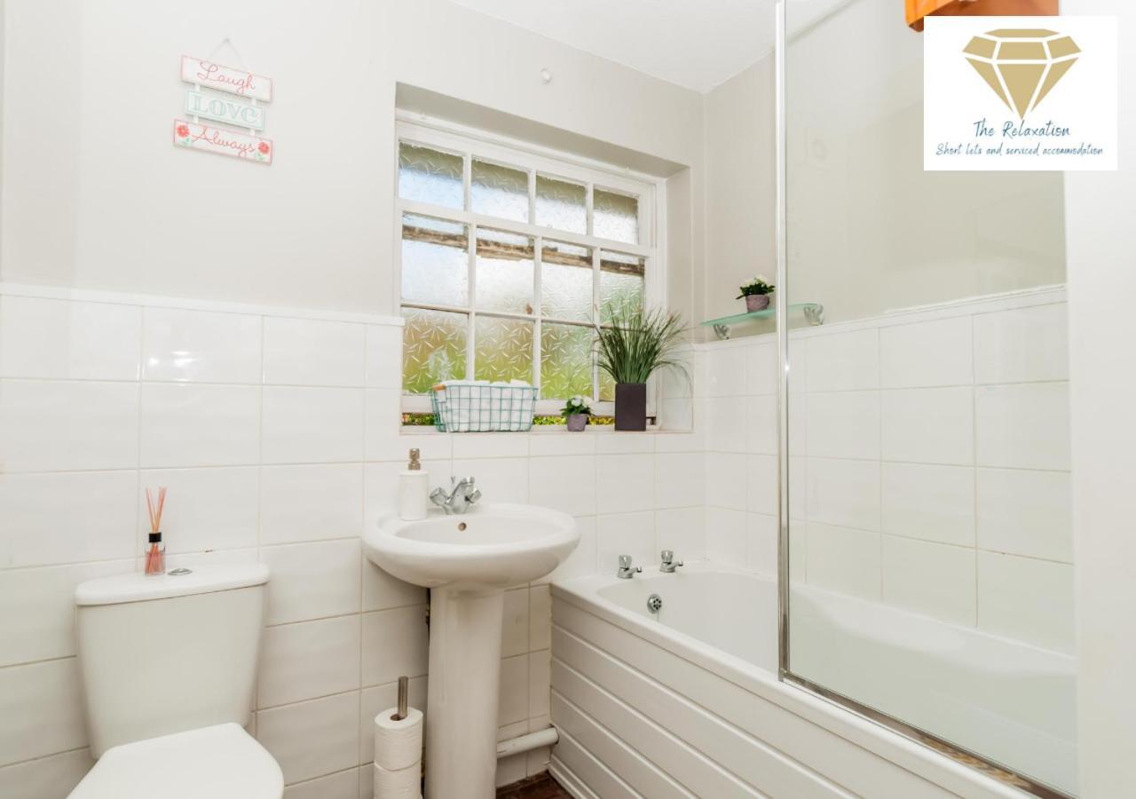 2 Bed Apartment-5 Guests - Business-Relocation-Parking - The Brighton Short Stay & Serviced Apartments Kültér fotó