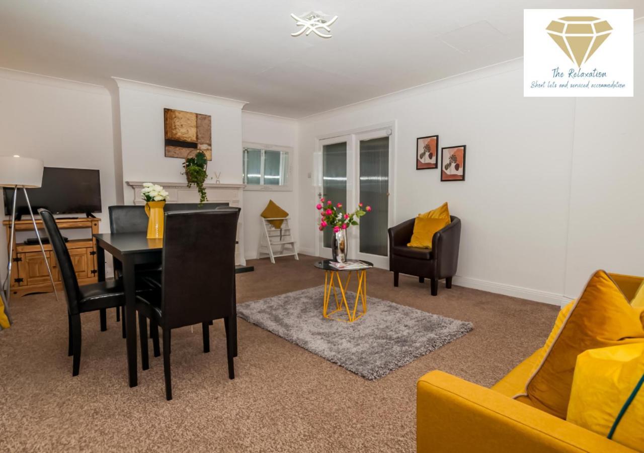 2 Bed Apartment-5 Guests - Business-Relocation-Parking - The Brighton Short Stay & Serviced Apartments Kültér fotó