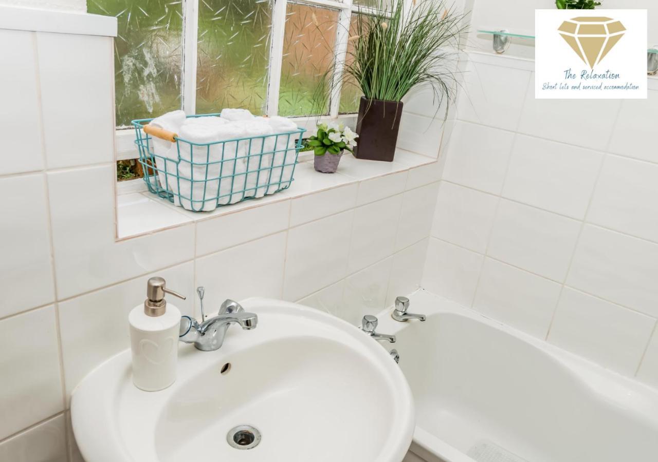2 Bed Apartment-5 Guests - Business-Relocation-Parking - The Brighton Short Stay & Serviced Apartments Kültér fotó