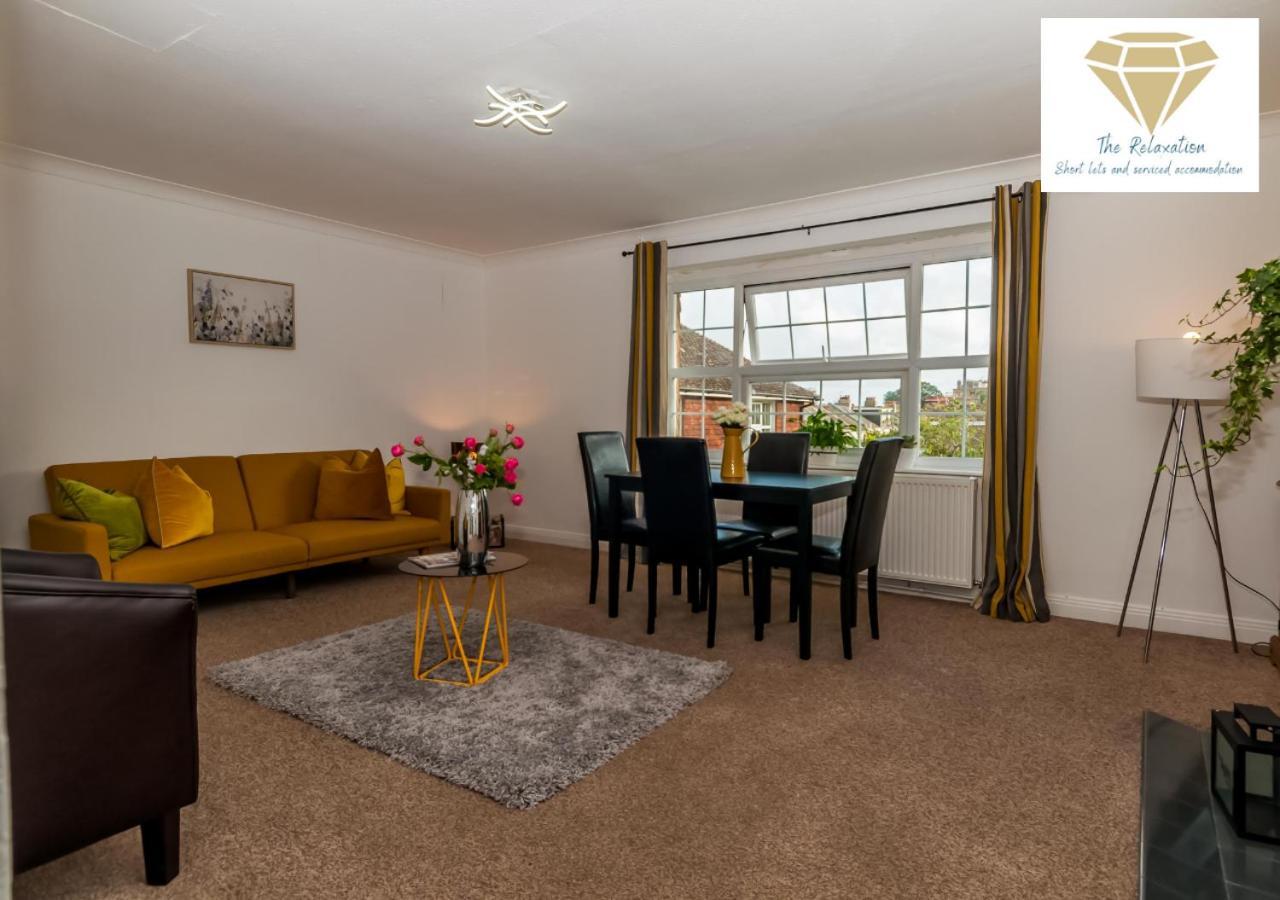 2 Bed Apartment-5 Guests - Business-Relocation-Parking - The Brighton Short Stay & Serviced Apartments Kültér fotó